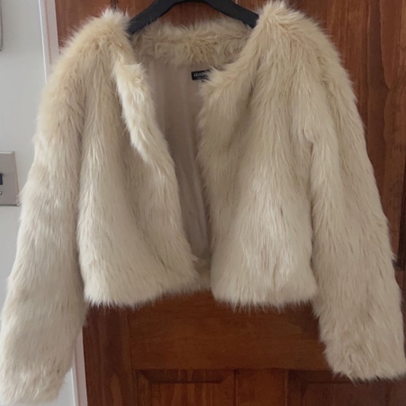 Fur Jacket - Picture 6 of 7